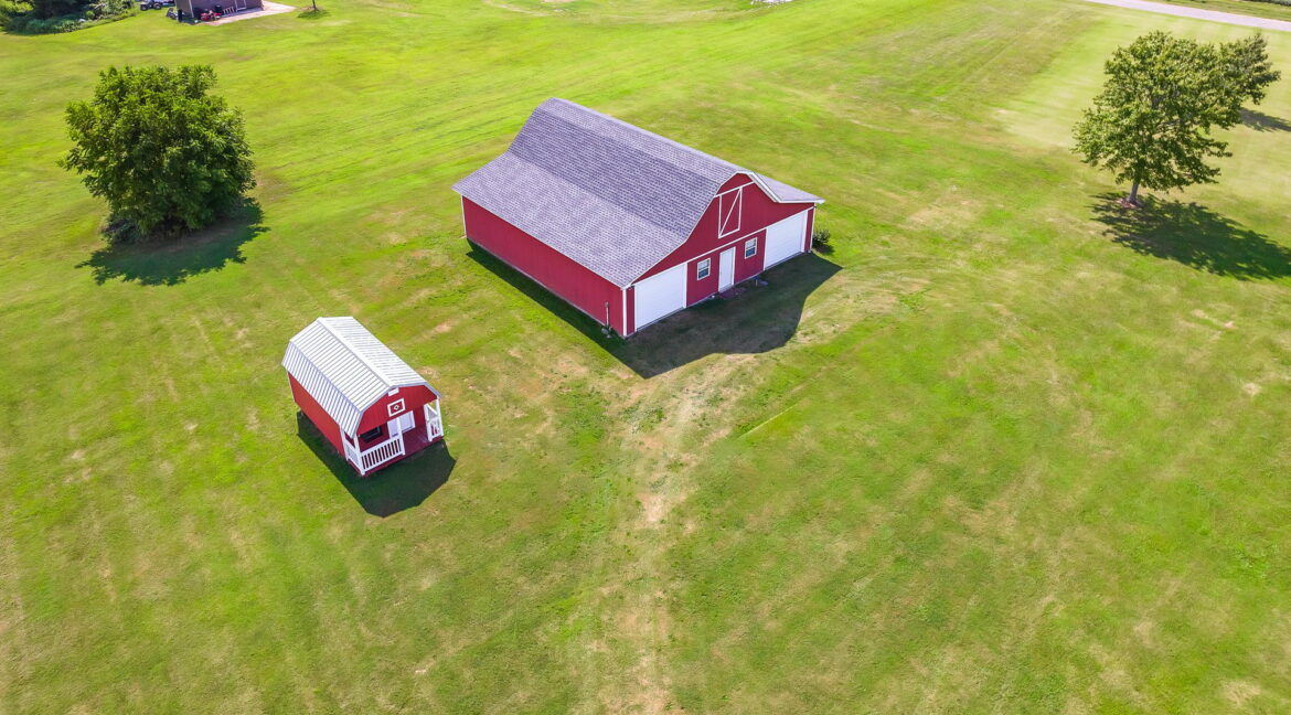 Crop - barn pic